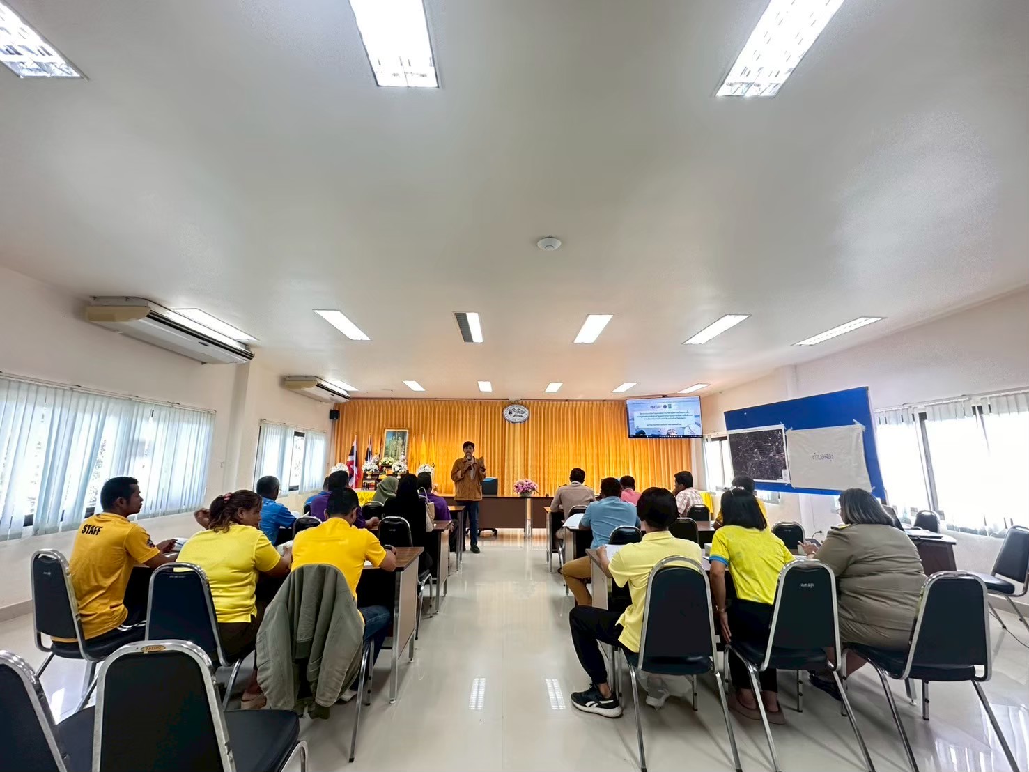 คณะการจัดการสิ่งแวดล้อม ม.สงขลานครินทร์ ลงพื้นที่ตำบลฉลุง ชี้แจงแนวทางจัดการน้ำแบบมีส่วนร่วม ภายใต้แนวคิด “น้ำมั่นคง ไม่ท่วม ไม่แล้ง” gallery image 3