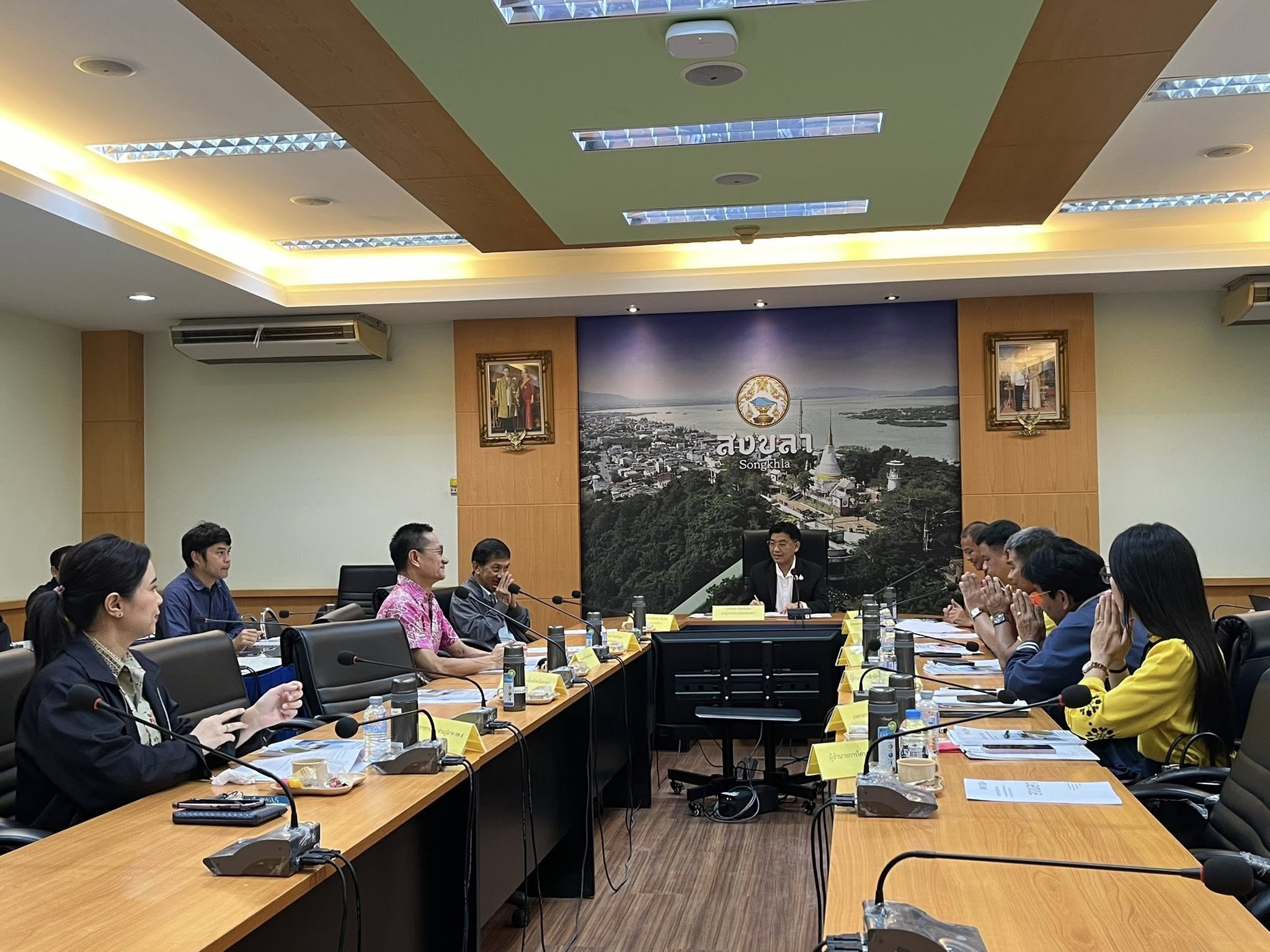 คณะนักวิจัยโครงการบริหารจัดการน้ำแบบบูรณาการระดับจังหวัด เข้าพบรองผู้ว่าราชการจังหวัดสงขลา หารือแนวทางขับเคลื่อนโครงการ gallery image 4